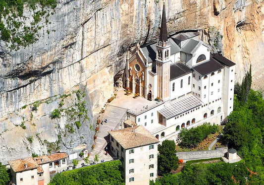 Escursione al Santuario della Madonna della Corona