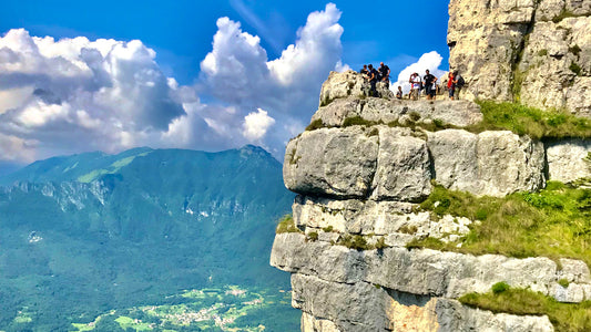 Escursione sullo strapiombo del Salto dei Granatieri